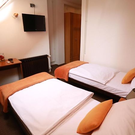 Bed and Breakfast Rustika Sobe Osijek Exterior foto